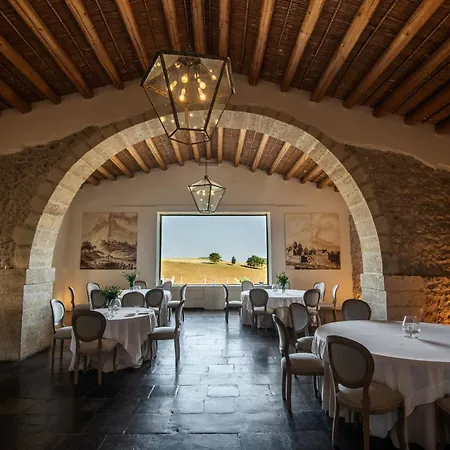 Feriested Castello Camemi 5*