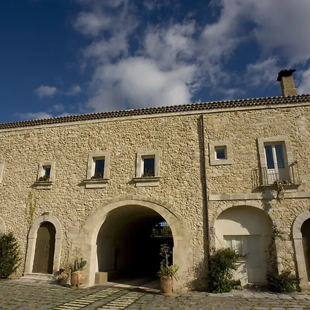 Castello Camemi Feriested 5*