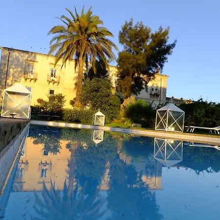 Feriested Castello Camemi 5*