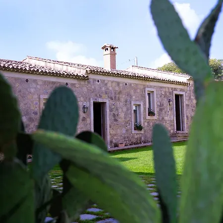 Feriested Castello Camemi