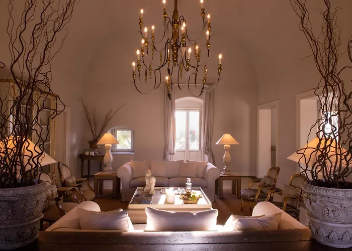 אתר נופש Castello Camemi 5*